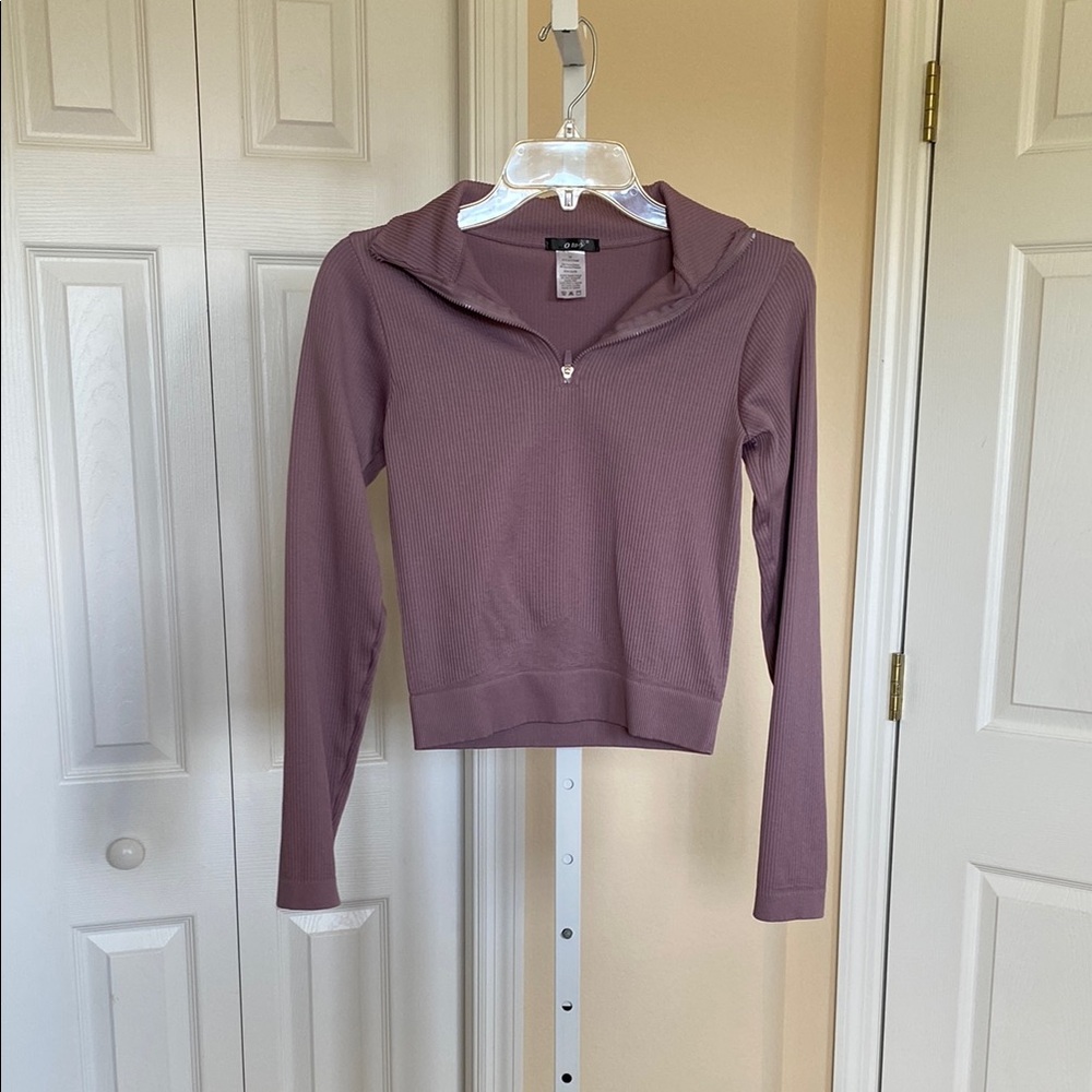 Purple Cropped Fitted Sweatshirt with Polo Collar